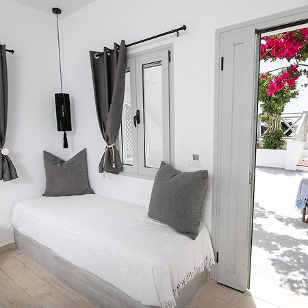 Sensia Luxury Apartment With Hot Tub Ia Exterior foto