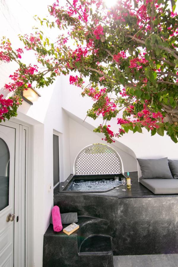Sensia Luxury Apartment With Hot Tub Ia Exterior foto