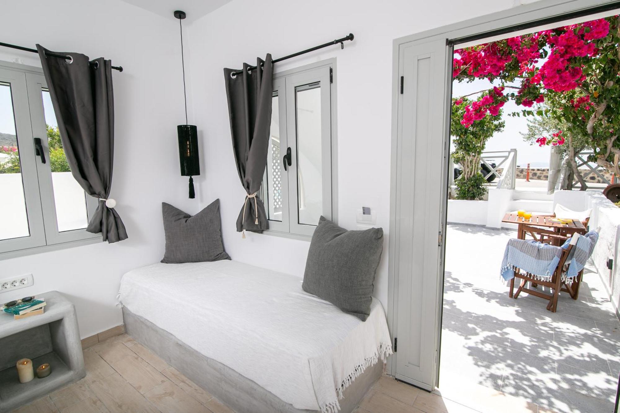 Sensia Luxury Apartment With Hot Tub Ia Exterior foto